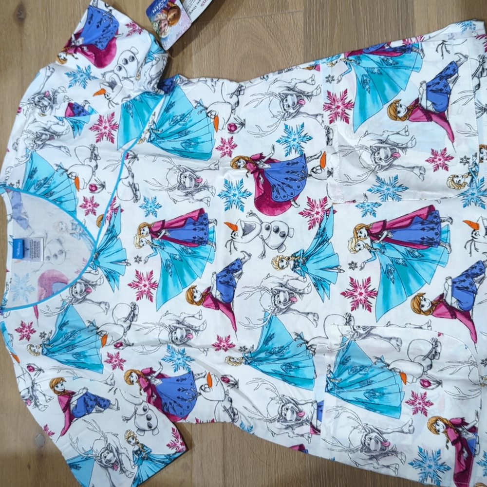 Disney printed Scrub Top S